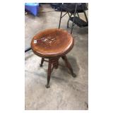CLAW & BALL FOOT SWIVEL STOOL