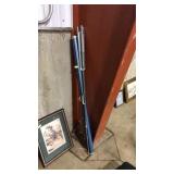 PROJECTOR SCREEN W/ STAND