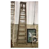 10FT WOOD LADDER