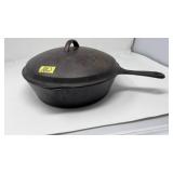 CAST IRON LIDDED DEEPDISH SKILLET