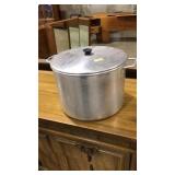 ALUMINUM STOCK POT W/ LID