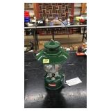VNTG. COLEMAN CAMPING LANTERN
