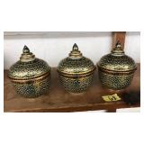 3 ASIAN GUILT & POLLYCHROME DECORATED BOWLS