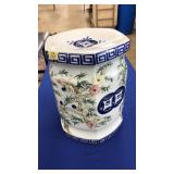 CHINESE POLYCHROME DECORATED CERAMIC GARDEN SEAT