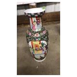 ORIENTAL PORCELAIN VASE