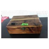 WOOD DECORATIVE JEWLERY BOX