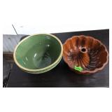 POTTERY MIXING BOWL & POTTERY BUNDT CAKE BOWL