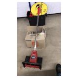 TORO POWER SHOVEL