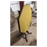 MAHOGANY TILT TOP GAME TABLE