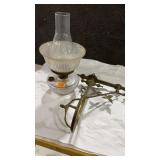 WALL MOUNTED OIL LAMP W/ SWING ARM
