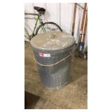 30 GAL GALVANIZED TRASH CAN WITH LID