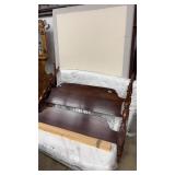 MAHOGANY 4 POSTER QUEEN BED