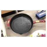 RACHEL RAY CAST IRON SKILLET