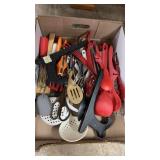 FLAT OF ASST KITCHEN UTENSILS