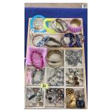 TRAY OF ASST COSTUME JEWELRY