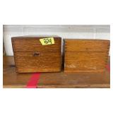2 VINTAGE WOOD RECIPE BOXES
