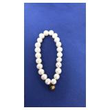 PEARL BRACELET W/ SHELL CHARM