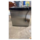 UPSTREMAN MINI FRIDGE