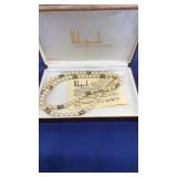 HOBE PEARLS NECKLACE