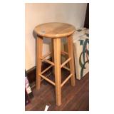 29" WOOD STOOL