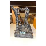 METAL "BRUTALIST STYLE" WIRE FIGURAL