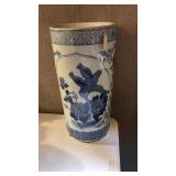 CHINESE BLUE & WHITE PORCELAIN UMBRELLA STAND
