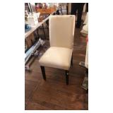 UPHOLSTERED DINING CHAIR