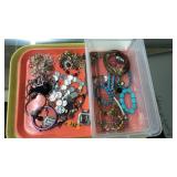 TRAY OF ASST COSTUME JEWELRY