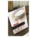 NIB, DELTA TOILET SET