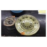 5 PC. DEPRESSION GLASS: PLATES AND BOWL
