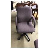 ROLLING OFFICE CHAIR