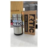 RTIC 25OZ CONTAINTER IN BOX