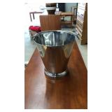 STAINLESS STEEL BUCKET