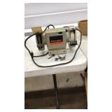 BLACK & DECKER 5" BENCH GRINDER