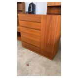MID CENTURY MODERN TEAK CHEST OF DRAWERS