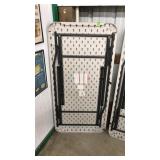 4 FT PLASTIC FOLDING TABLE
