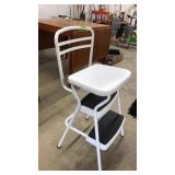 VINTAGE KITCHEN STEP STOOL