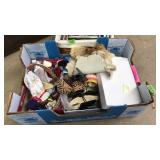 BOX OF ASST HOUSEHOLD DECOR