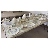LENOX BUTTERFLY MEADOW CHINA SET 140 PC