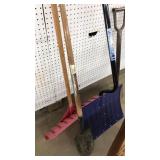 LOT OF ASST SHOVELS