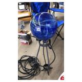 GARDEN GLOBE ON METAL STAND