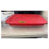 LIDDED PYREX CASSEROLE DISH