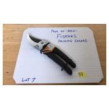 FISKARS PRUNING SHEARS, NEW