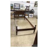 VIRGINIA GALLERIES WOOD TWIN BED