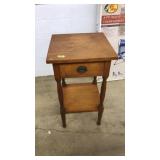 MAPLE END TABLE, 29X16