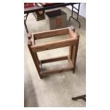 HOMEMADE PLANTER STAND