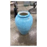 LARGE BLUE URN, 17IN TALL