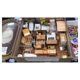 VINTAGE DOLL HOUSE ACCESSORIES & FURNITURE