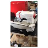 JANOME #525 SEW MINI MACHINE W/ACCESS & CASE