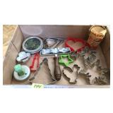 BOX LOT OF VNTG. COOKIE CUTTERS